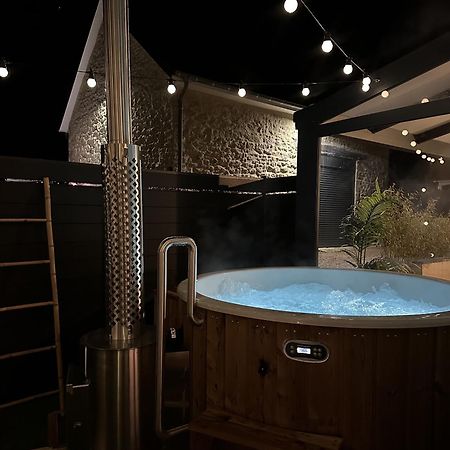 Le Lodge Spa Saint-Laurent-d'Andenay Ngoại thất bức ảnh