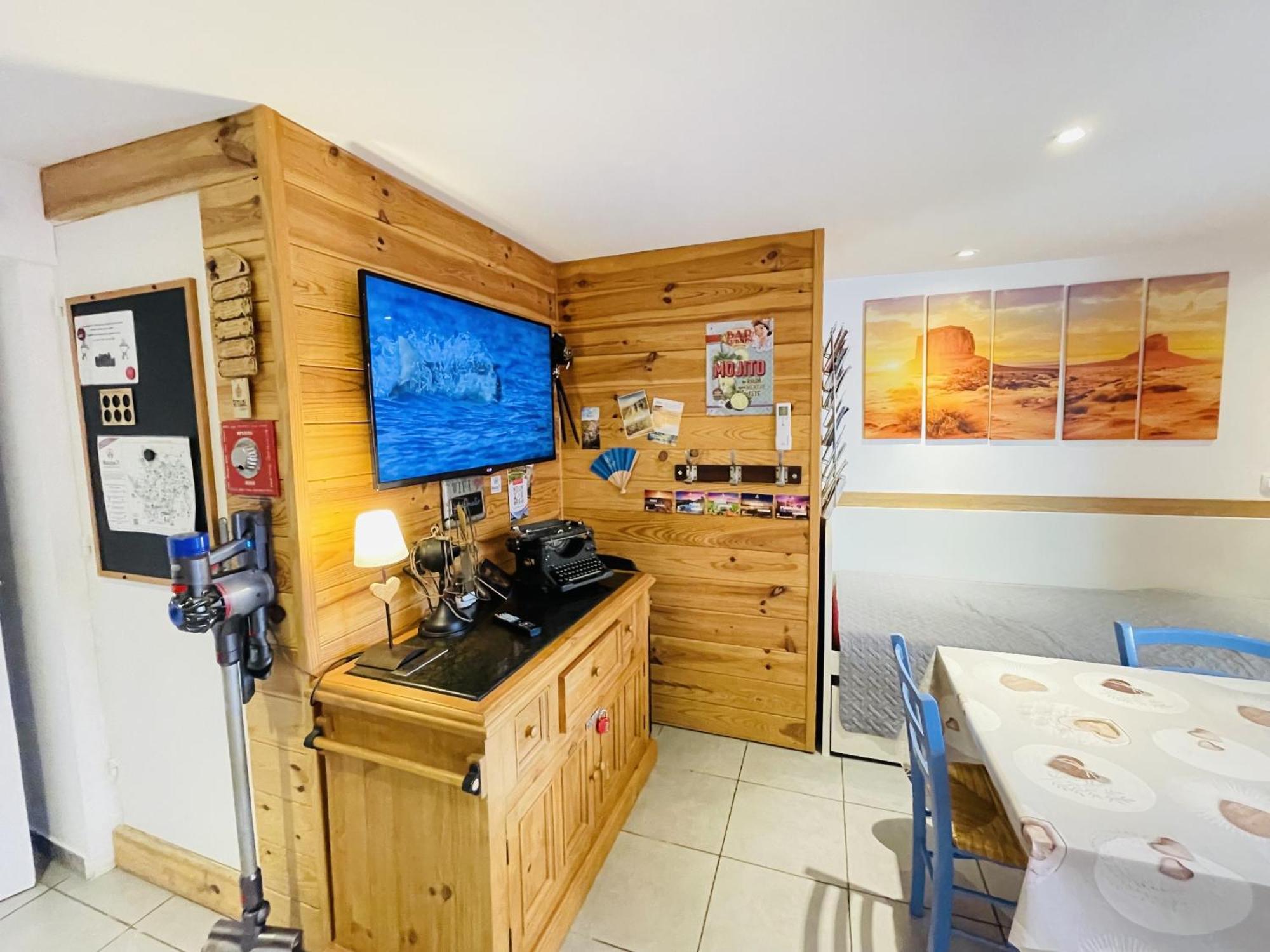 Le Lodge Spa Saint-Laurent-d'Andenay Ngoại thất bức ảnh