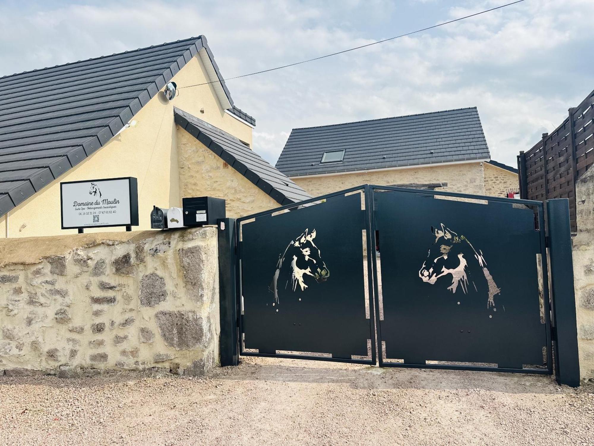Le Lodge Spa Saint-Laurent-d'Andenay Ngoại thất bức ảnh